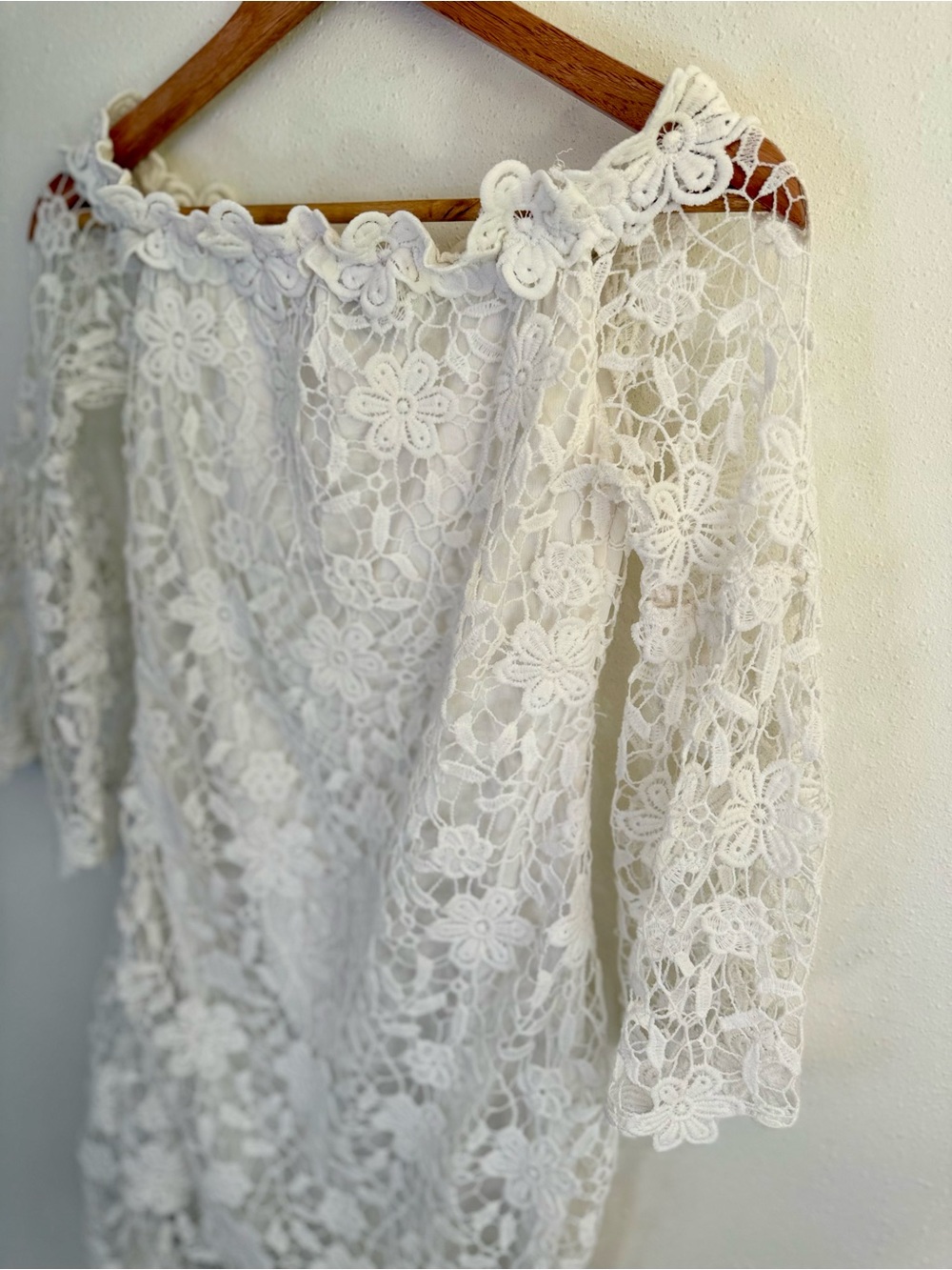 Auxo Collection White Floral Lace Off Shoulder Dress Size S Bell Sleeve - Picture 12 of 13